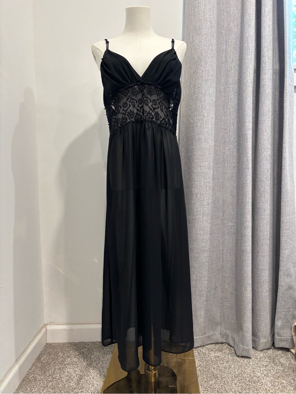 Elegant Black Lace-Detail Sheer Chiffon Negligée size 1X